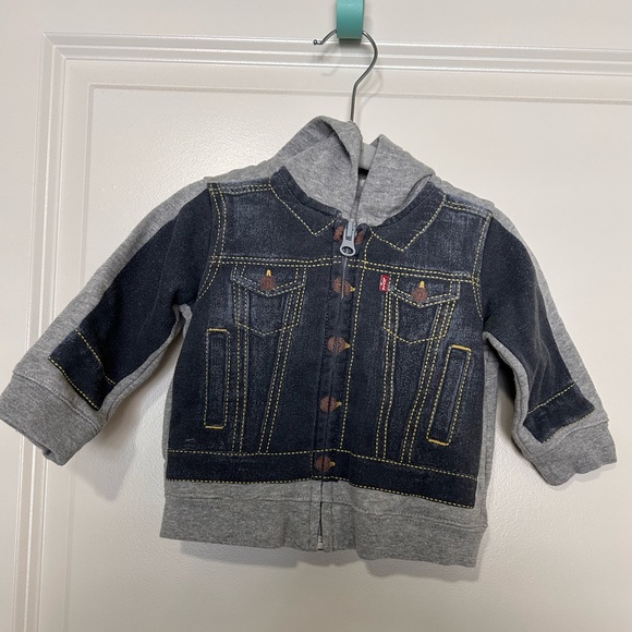 Levi’s Hooded Jacket size 6M - Picture 1 of 5